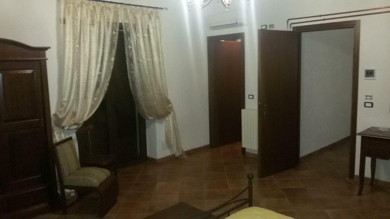 Agriturismo La Stragola Нікозія Екстер'єр фото